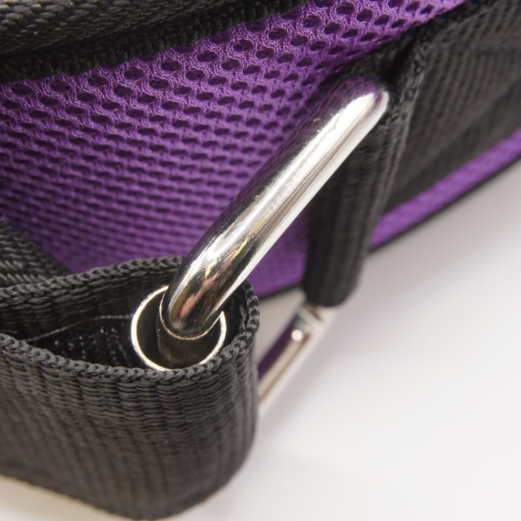 Adjustable attachment on weight lifting belt
