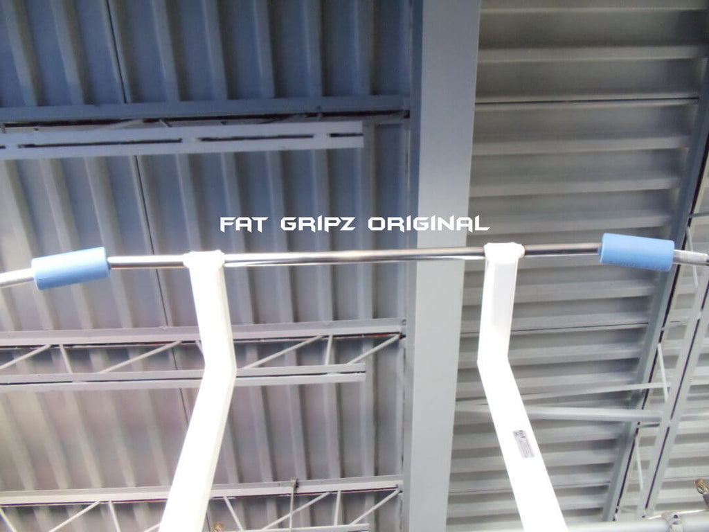 Fat Gripz on Pull Up Bar